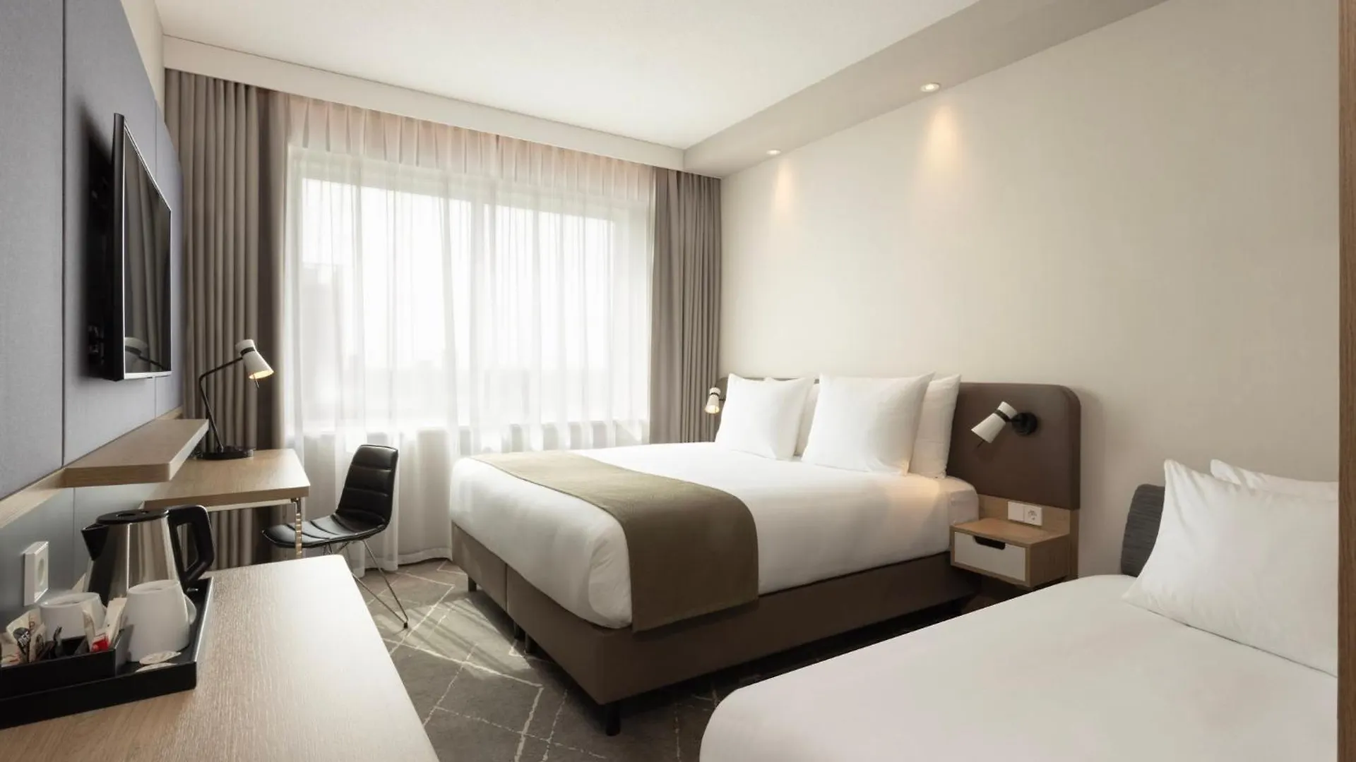 Holiday Inn - Eindhoven Airport By Ihg 4*,  Holland