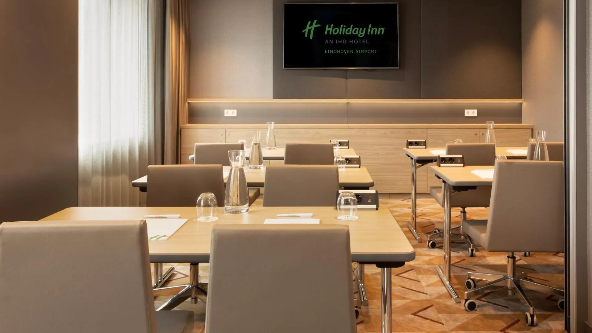 Holiday Inn - Eindhoven Airport By Ihg 4*,